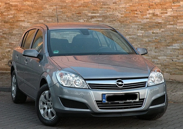 Opel Astra cena 15900 przebieg: 180300, rok produkcji 2009 z Raszków małe 497